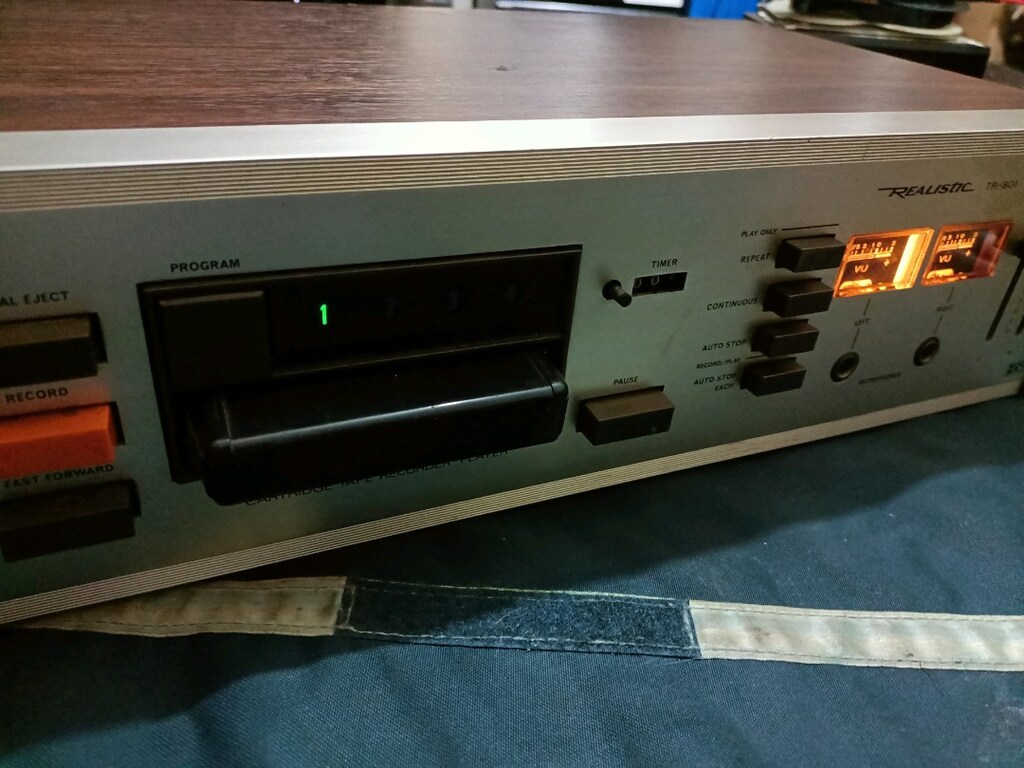 REALISTIC TR-801 CARDRIDGE TAPE RECORDER PLAYER - 2