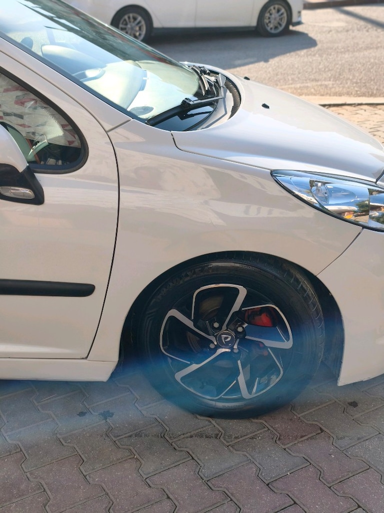 Beyaz Peugeot Araba - 7