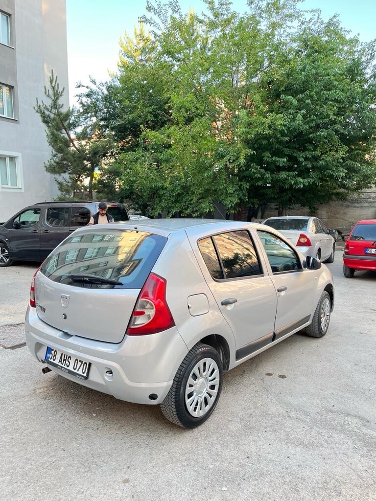 dacia sandero - 11