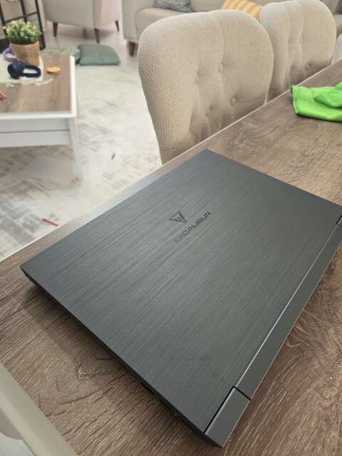 CASPER EXCALIBUR G870 | RTX 4060 & i5 12450H | 32 GB RAM | 1TB SSD