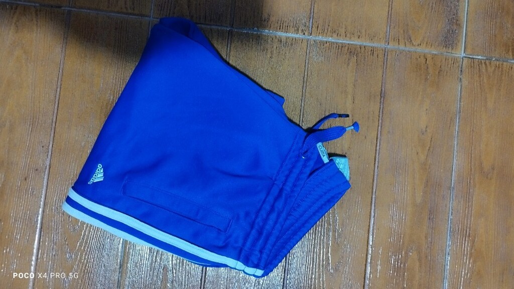 #Adidas orijinal likralı eşofman...Az pamuklanmaEni çekilince 50; Boyu - 8