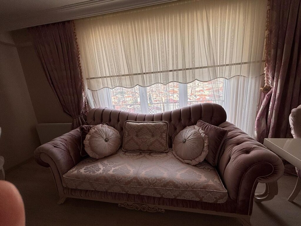 Avangart salon takımı( oymalı) - 2