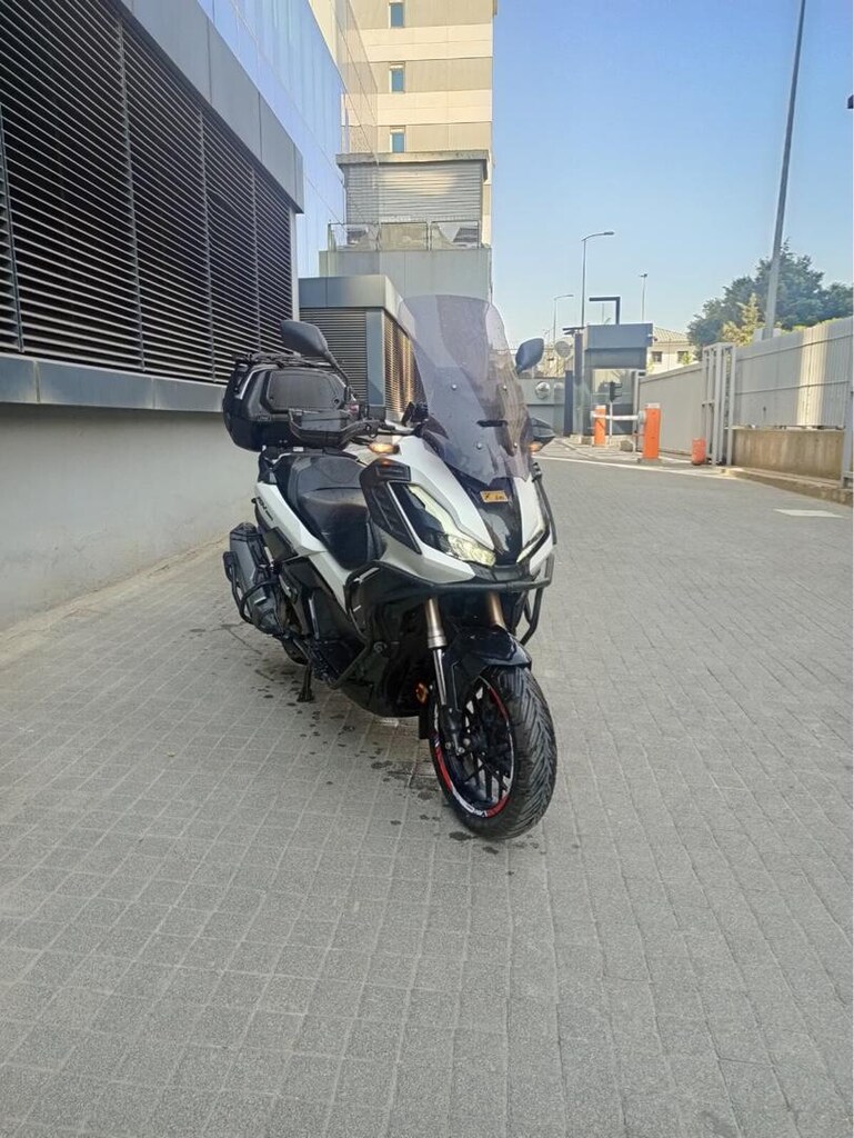 Honda ADV350 - 9