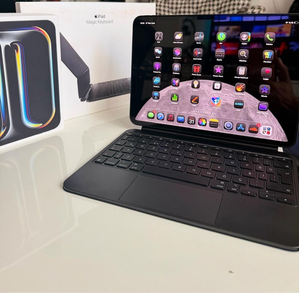 İpad Pro m5 512 + Apple Magic Keyboard - 3