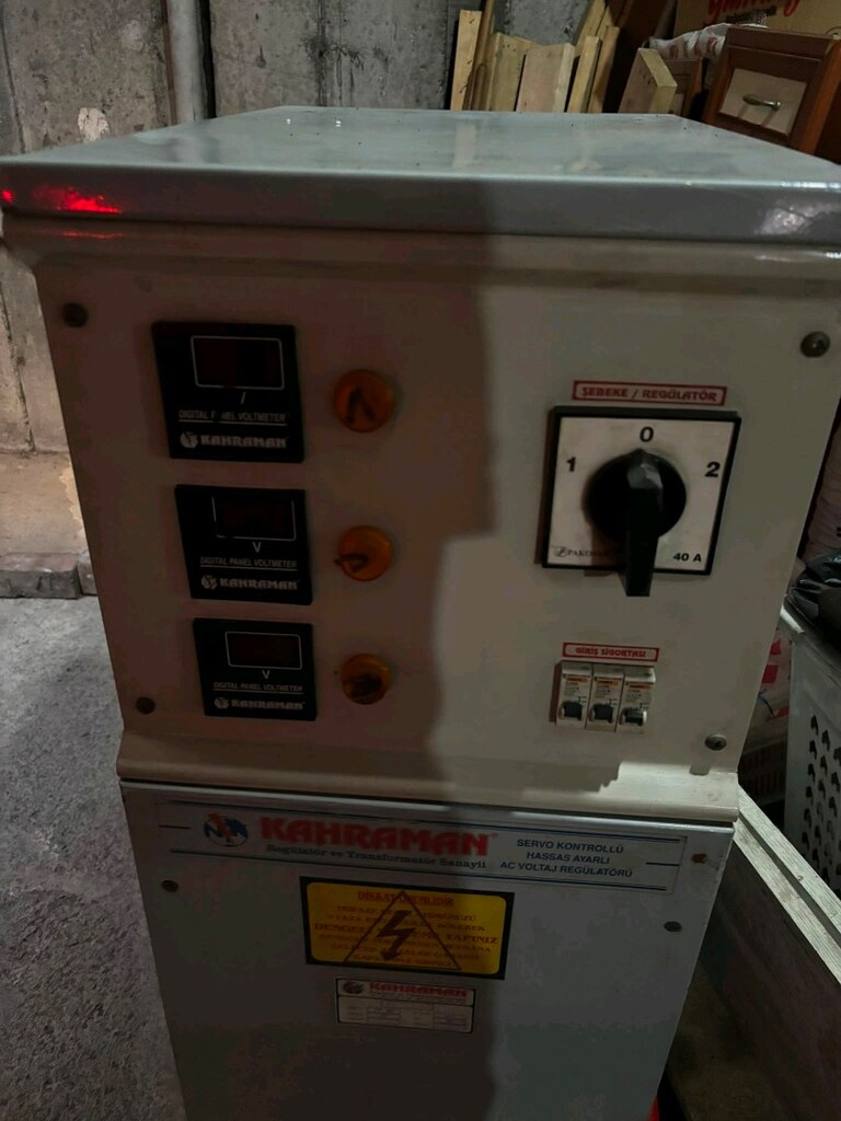 KAHRAMAN 22,5 KW SERVO KONTROLLÜ HASSAS AYARLI AC VOLTAJ REGÜLATÖRÜ - 2