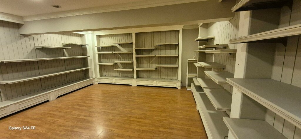 MAĞAZA TEŞHİR RAFI MDF & HARAKETLI & LED SİSTEM
