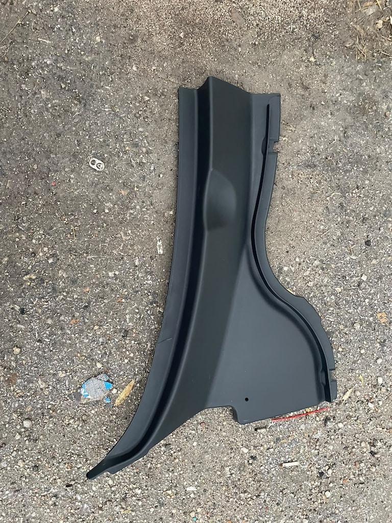PASSAT B6 CAM ÖNÜ IZGARASI SAĞ 2005 2006 2010 2011 SIFIR 3C1819404B - 3