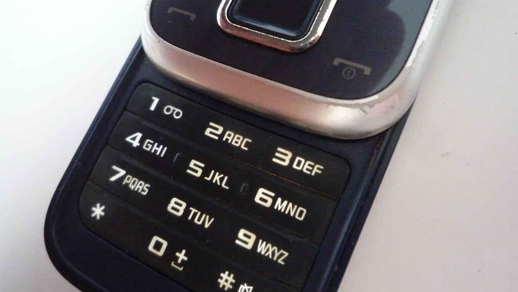 Samsung GT-E2350B Cep Telefonu - 8