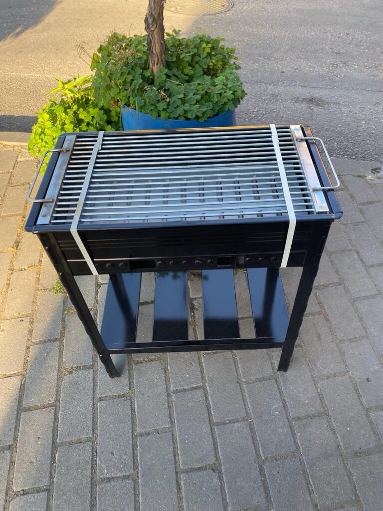 SIFIR . KENDİNDEN SEHPALI EMAYE IZGARALI MANGAL. 61-56-30 CM - 3