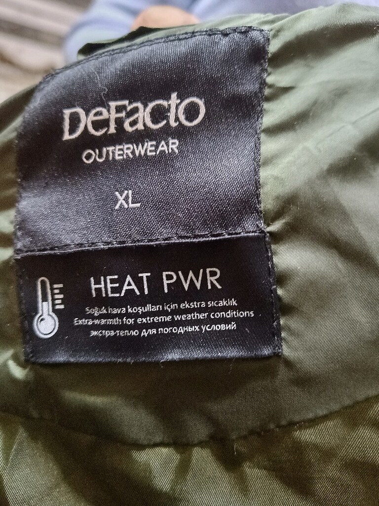 DeFacto uzun mont özel ısıtmalı modeldir.İc aksaminda bulunan Heat pwr - 6