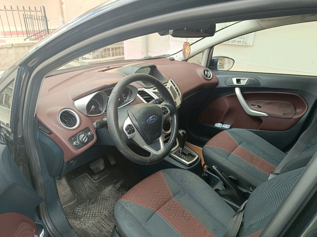 Otomatik Ford Fiesta - 18