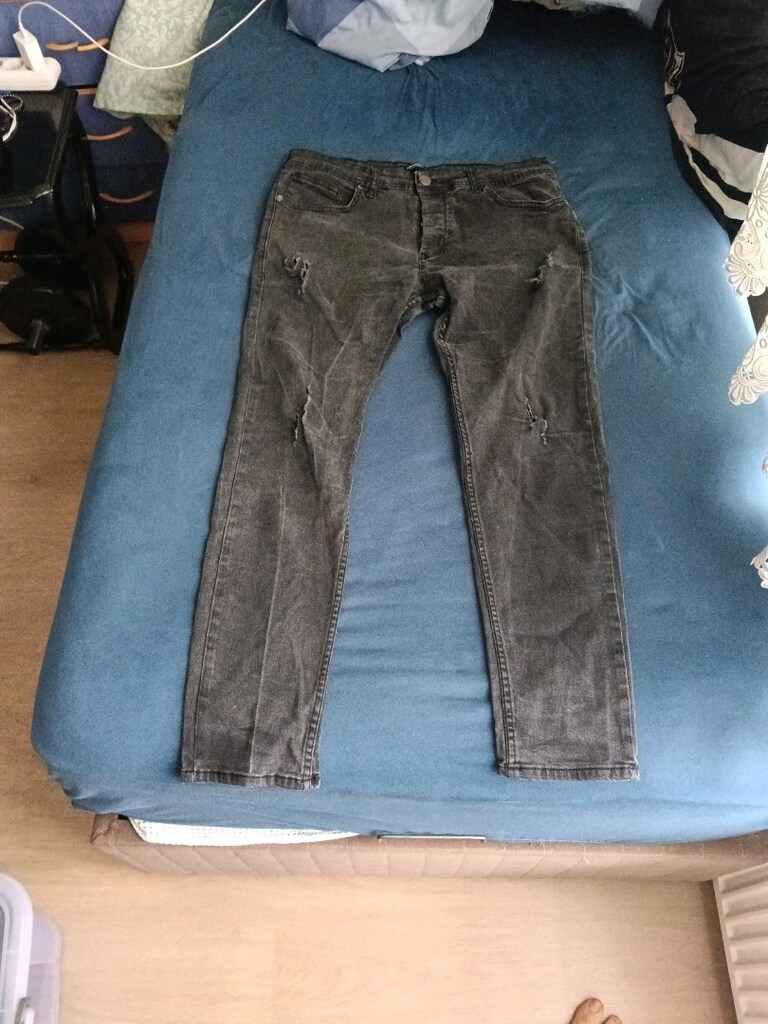 Gri Yırtık Jean Pantolon - 2