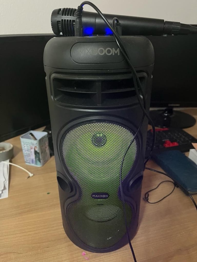 LED ışıklandırmaya sahip Maxron MXBoom karaoke mikrofonlu taşınabilir - 2