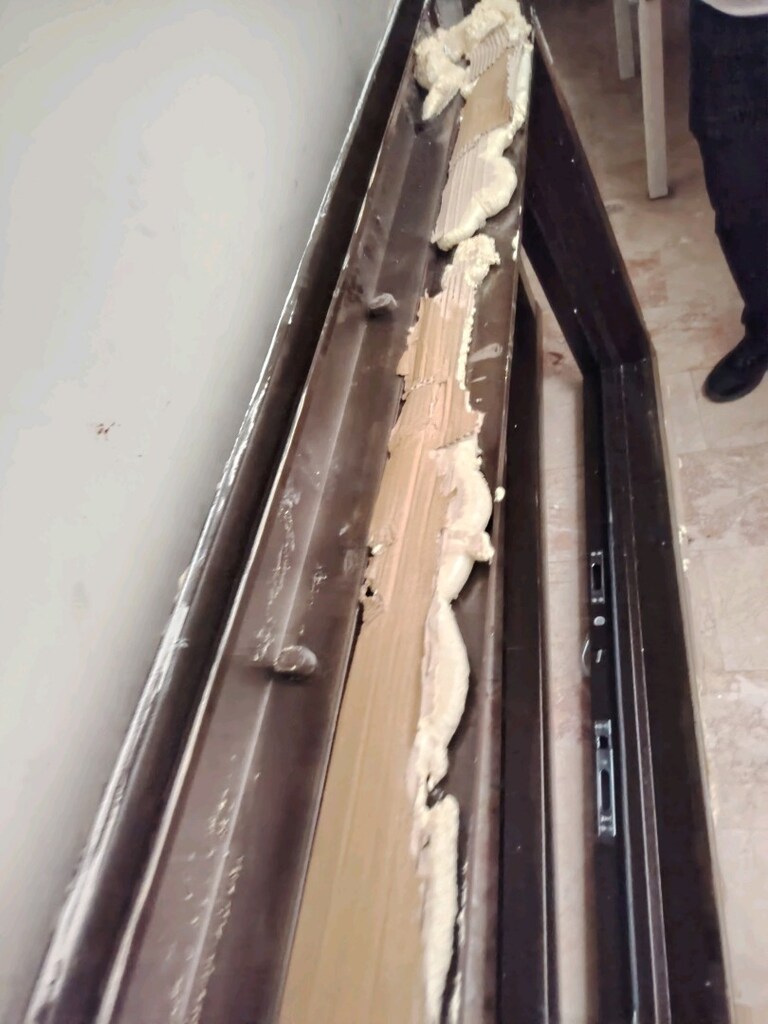 Çelik kapı sıfır ayarında çizik dahi yok kale kilit küpeşteli kasali - 2
