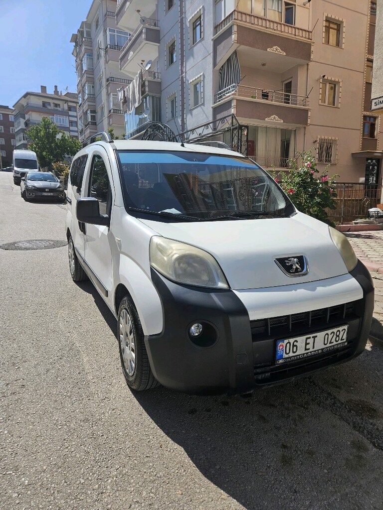 2011 Peugeot bipper 1.4 hdi comfort plas - 4
