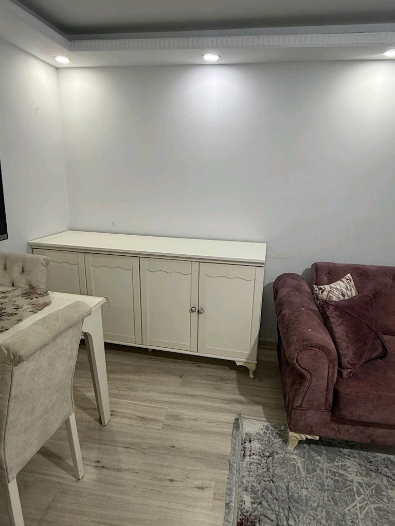 salon ve yatak odası neredeyse hiç kullanılmamış tek satılmıyor komple - 15