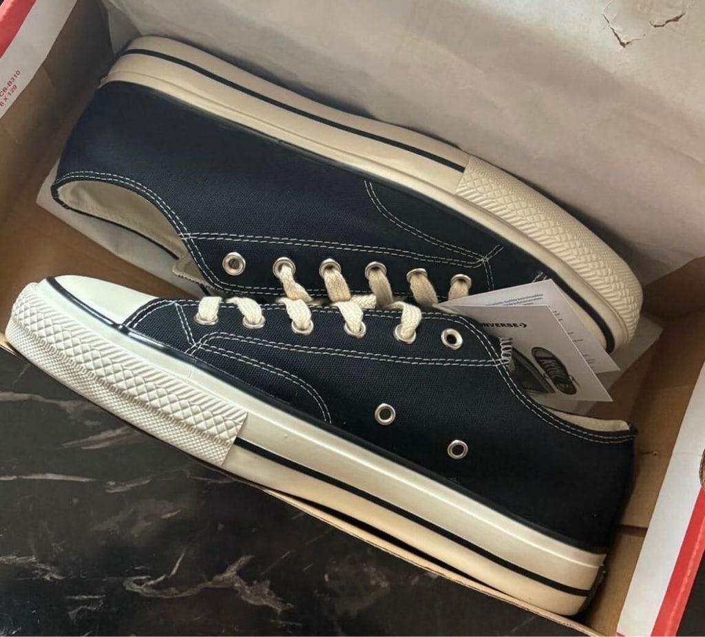 Siyah Converse