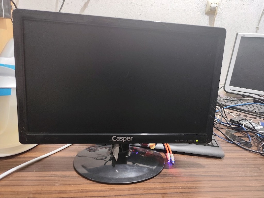 20 inç LED monitör Ekranda görünen Lekesi Mevcut - 6
