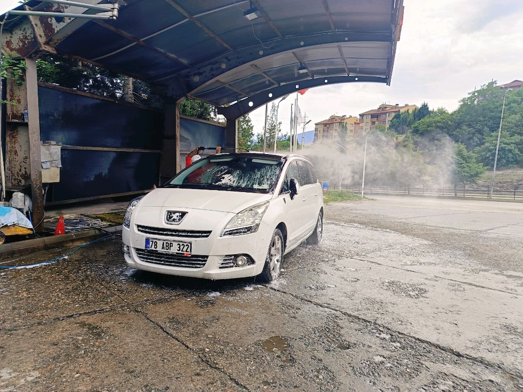 7 kişilik otomobil AİLE ARACİ Peugeot 5008 - 4