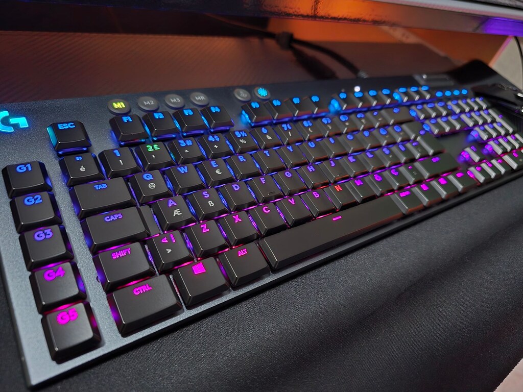 Logitech G815 - Low profile - Tactile - Brown Switch Klavye - 2