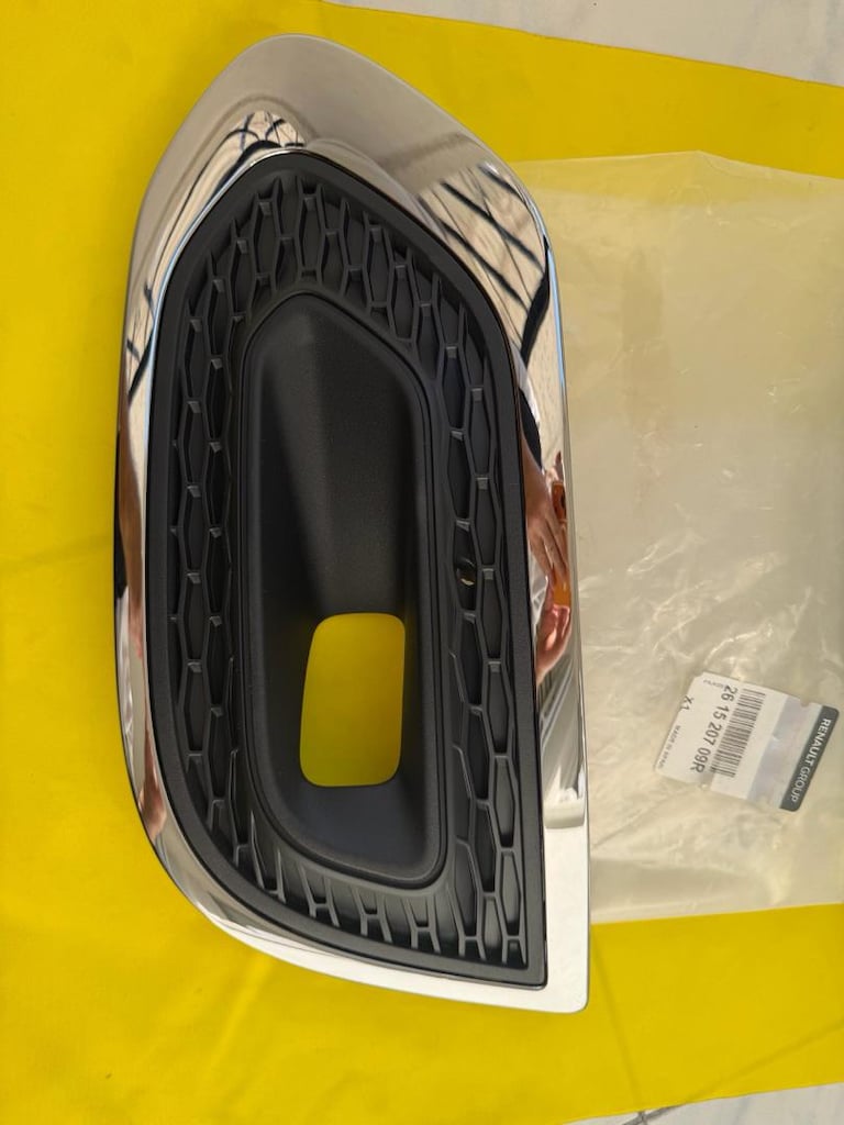 Renault kadjar sis çerçevesi tk kromlu sıfır orjinal Mais 261520709R - 2