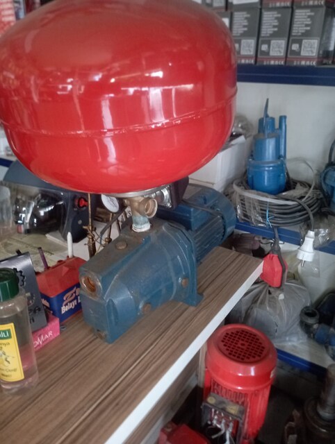 0.75 kW su pompası genleşme tanklı