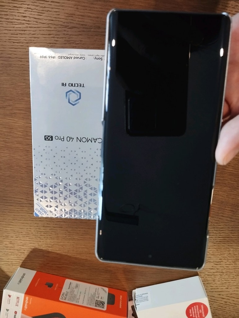 Tecno camon 40 pro 5 g - 3