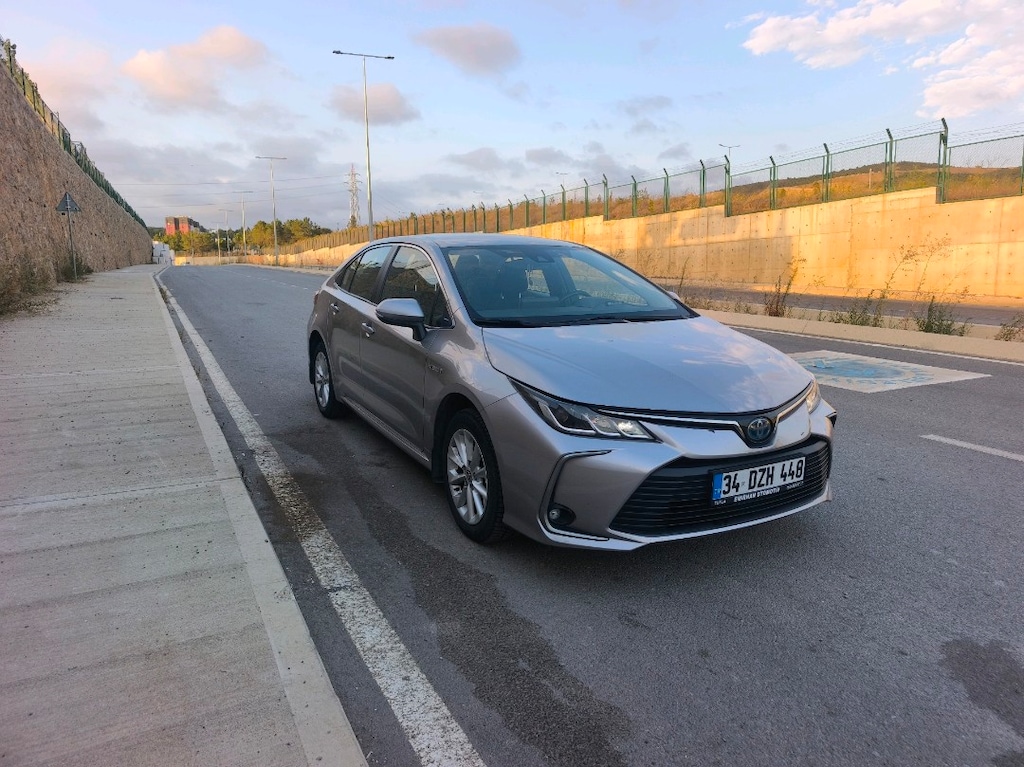 Sahibinden Toyota Corolla 1.8 Hybrid Dream e-CVT 2020 Model - 7