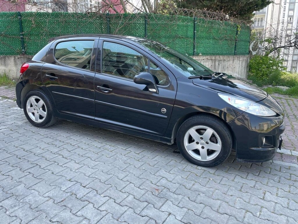 Peugeot 207 Envy 1.4 F1 yarı otomatik - 6