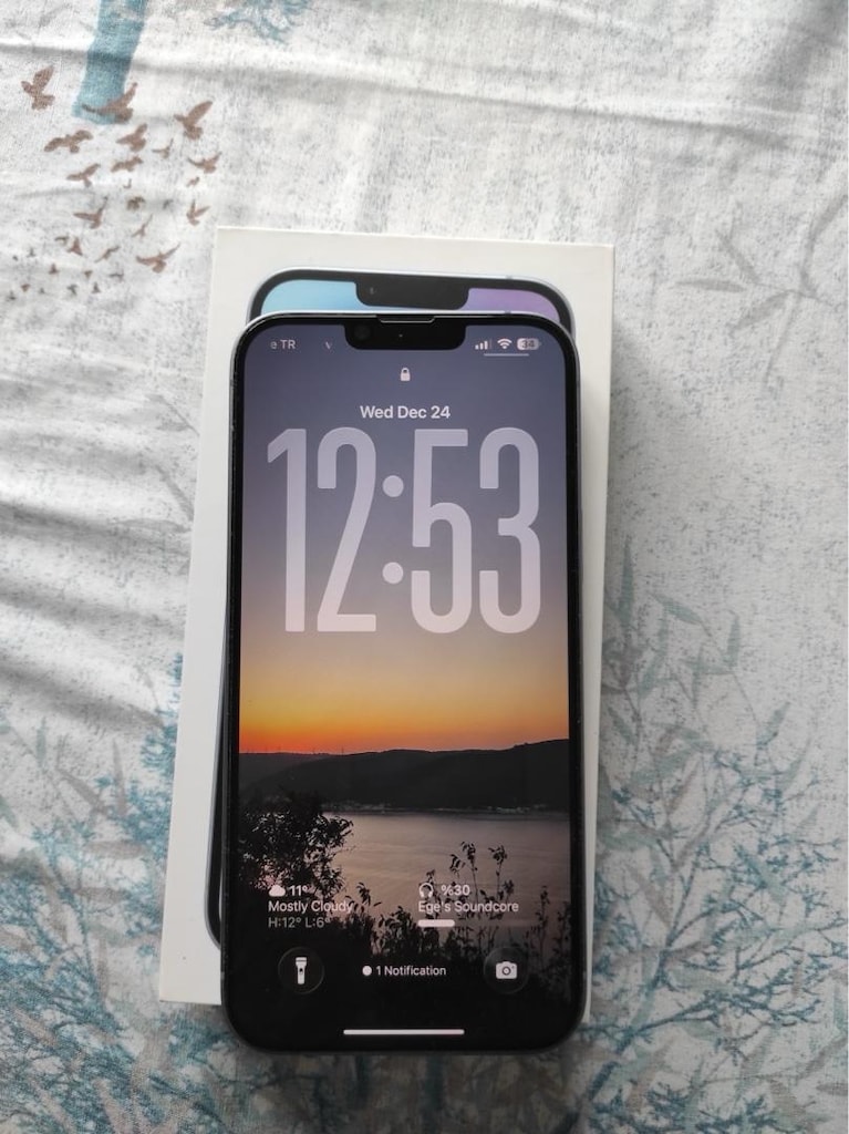 APPLE 14 PLUS ÇOK TEMİZ ORİJİNAL SARJ ALETİYLE - 4