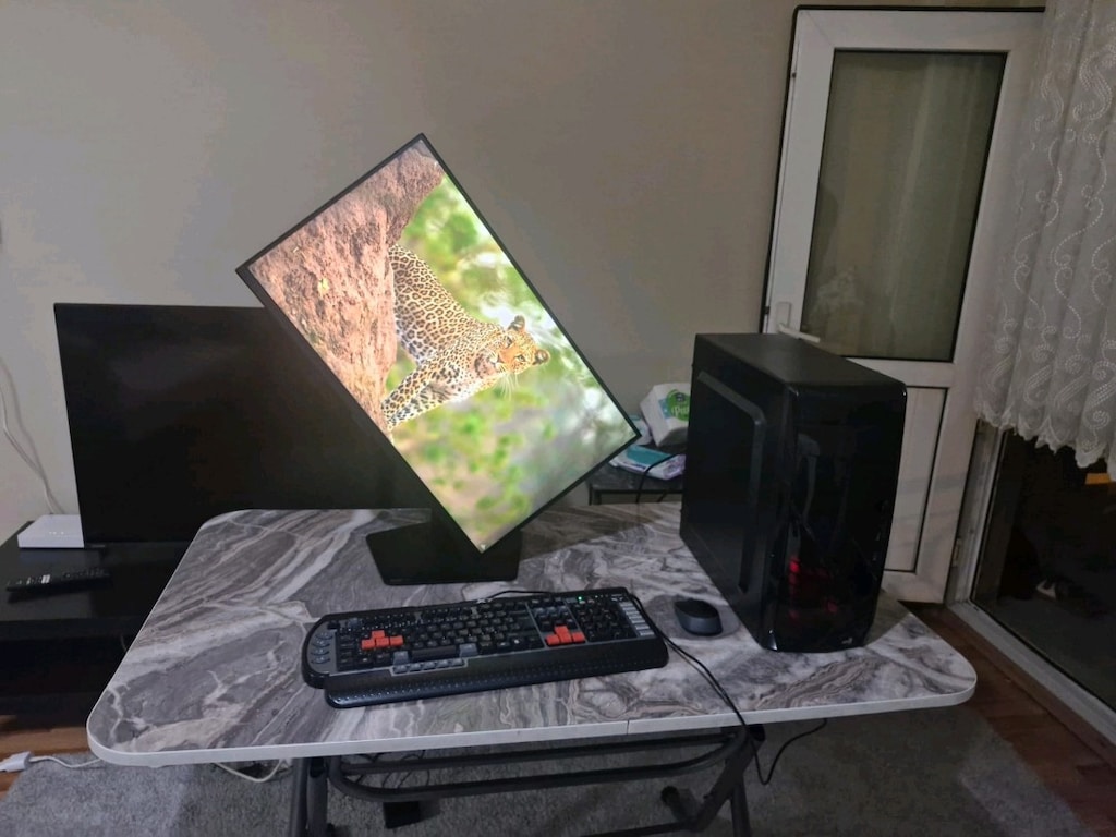 R5 2600x, Asus rtx2060 6gb, 16gb ram, 1tb ssd, 27inch samsung odyssey - 3