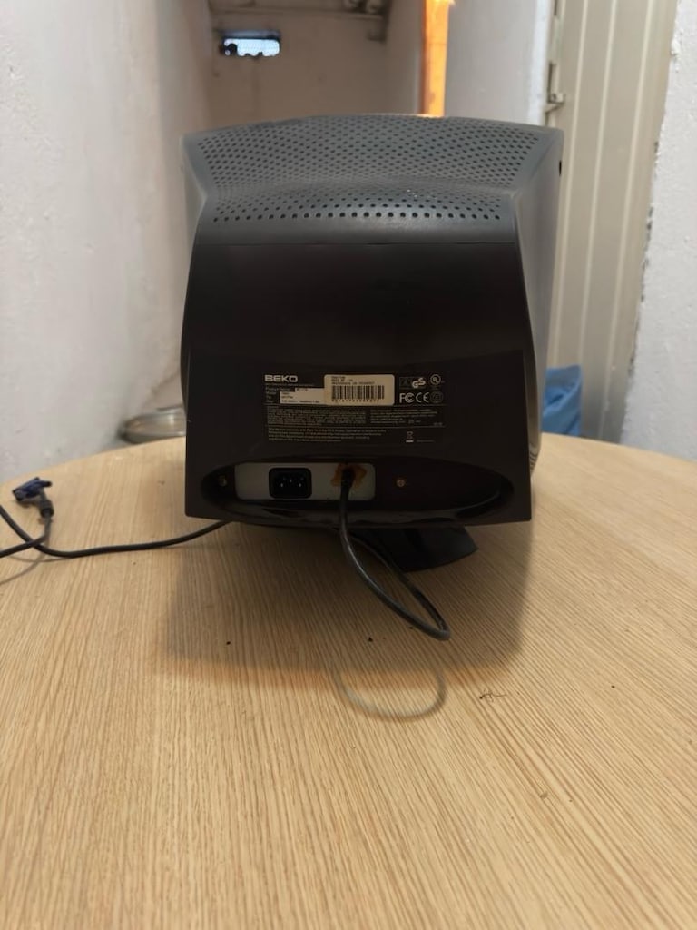 Beko BF 170 Siyah CRT Tüplü Monitör (vga) 17 inç (Retro) gaming - 3