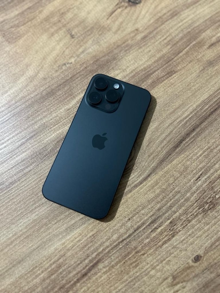 APPLE 15 PRO MAX - 512 GB, TERTEMİZ - 9
