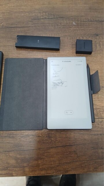 Remarkable Paper Pro Move + Marker Plus Kalem