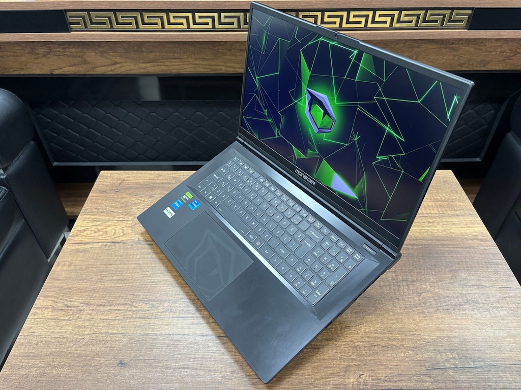 Monster Abra A7 i7 13700HX 16GB 500GB RTX4050 17.3" Oyuncu Laptop - 3