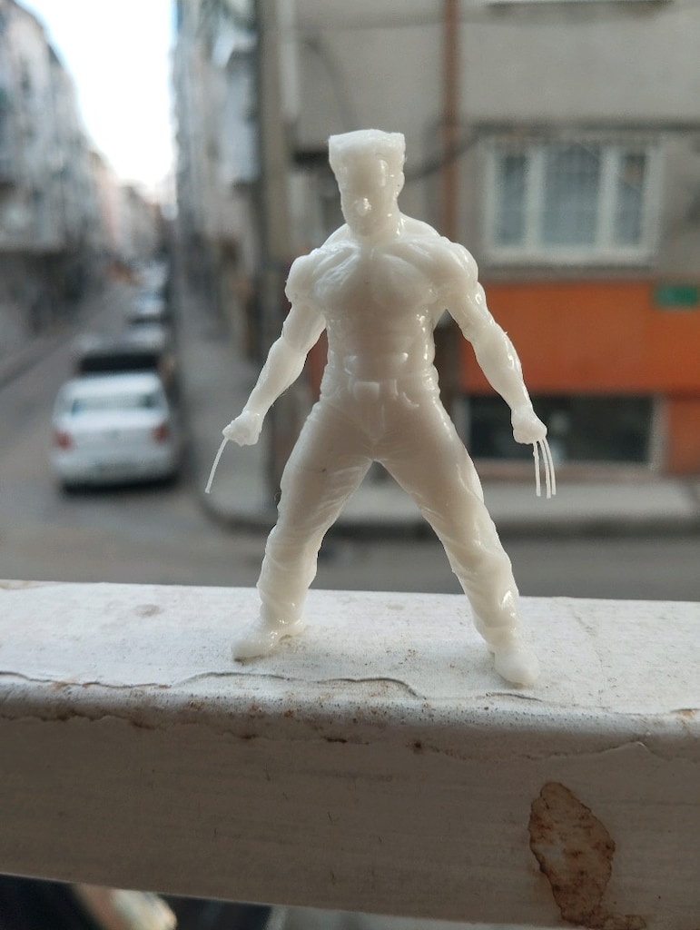 Kişiselleştirilebilir 3D Wolverine Figürü - 2