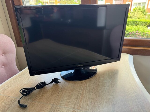 Samsung T24D310ES LED TV monitör