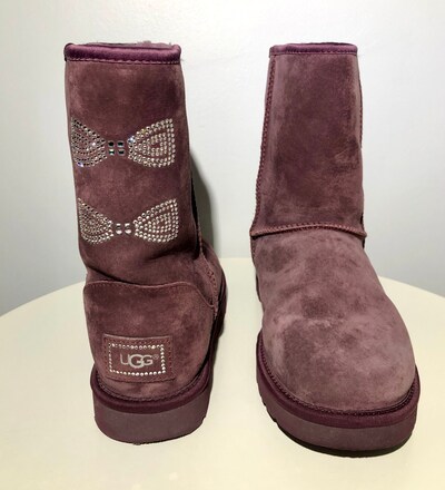 UGG Australia Klasik Kısa Swarovski Kristal Fiyonklu Kırmızı Bot 10/41