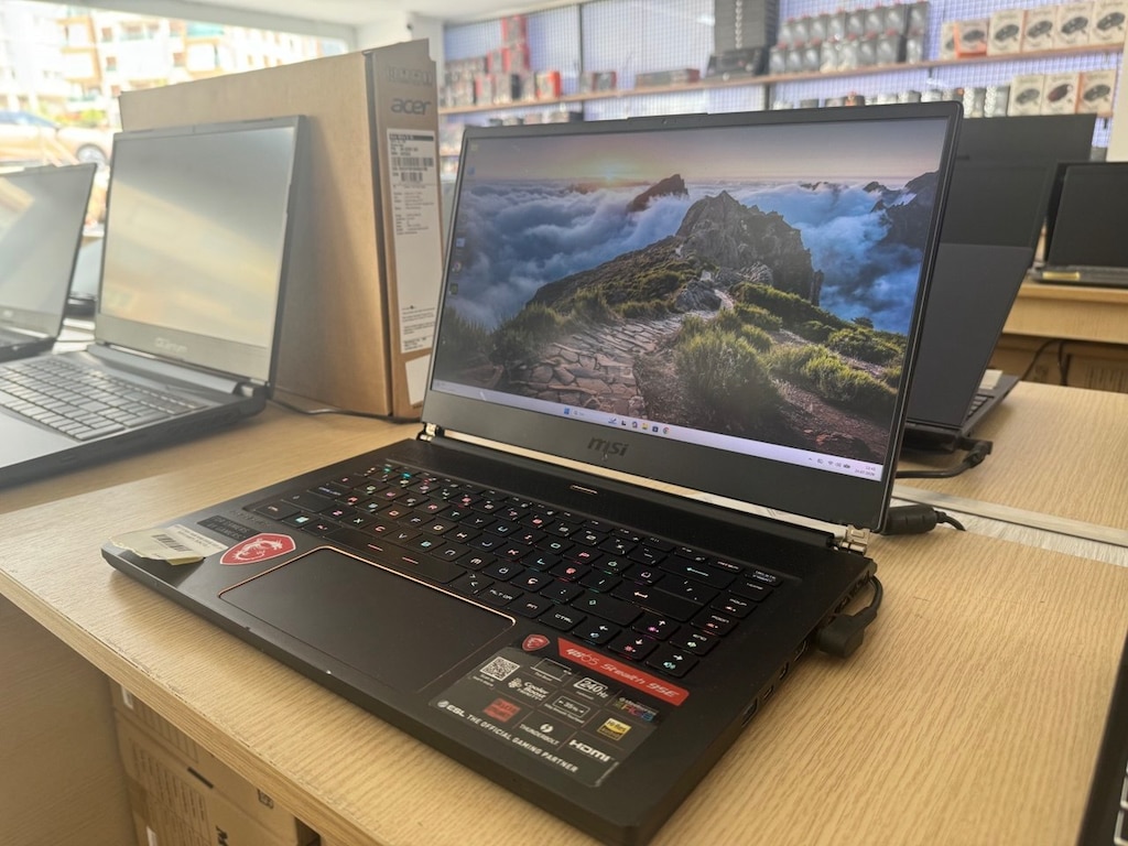 MSİ *İ7 9750H İŞLEMCİ *16 GB RAM *256 GB SSD *RTX 2060 6 GB E.K - 3