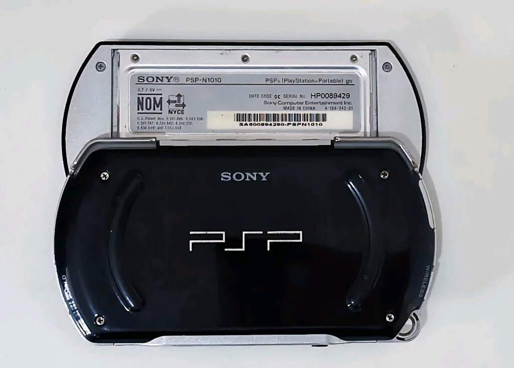 PSP GO İÇİNDE OYUNLU - 2