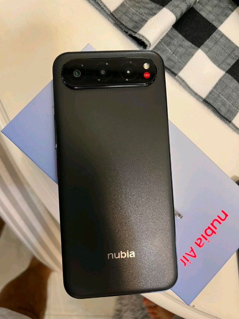 numan air256 gb - 4