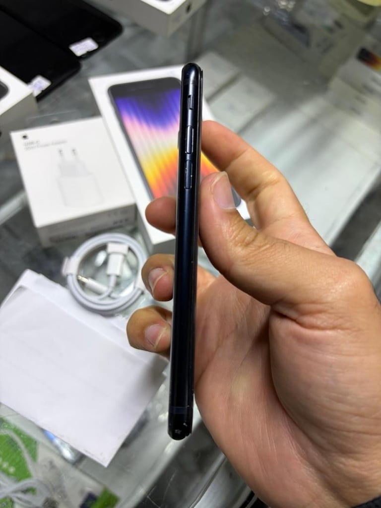 MÜHENDİSCELL’DEN İPHONE SE 3.NESİL İOS 18 PİL%98 KUTU FATURALI - 8