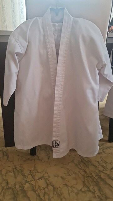 Karate kıyafeti 6 _10 yaş aralığında giyebilir