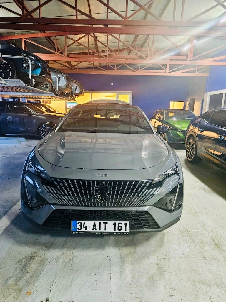 Peugeot 408