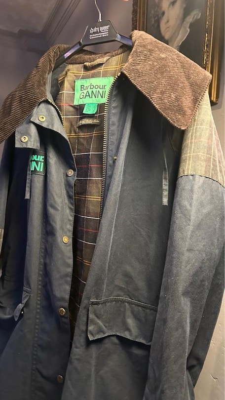 barbour pardesü soylu stor cadde sıfırdan farkı yoktur yarı fiyatına