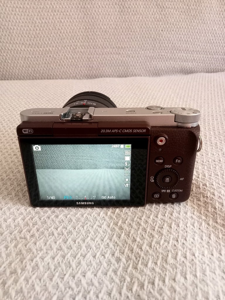Samsung NX3000 Fotoğraf Makinesi - 4