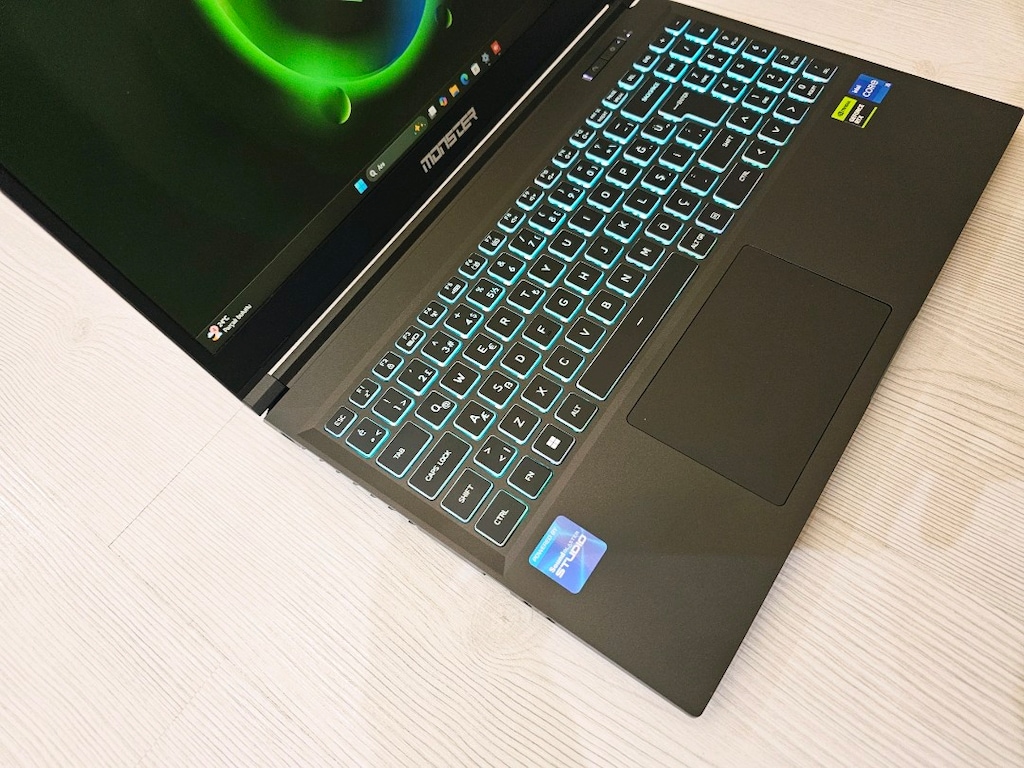 Monster Rtx4050 140Wat 32 Ram 1 Tb Ssd Hatasiz Gaming Laptop - 3