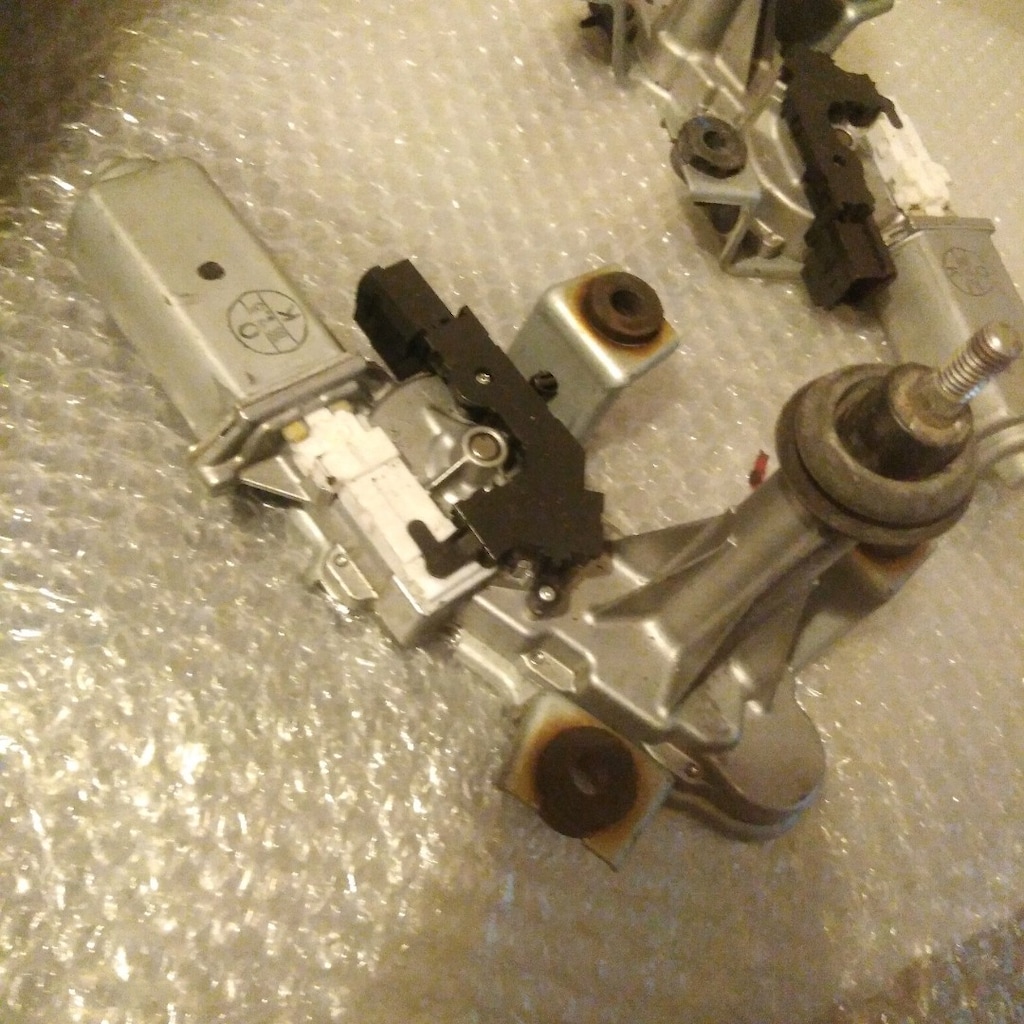 LAND ROVER DİSCOVERY 3/4 LR3 ARKA SİLECEK MOTORU - 2