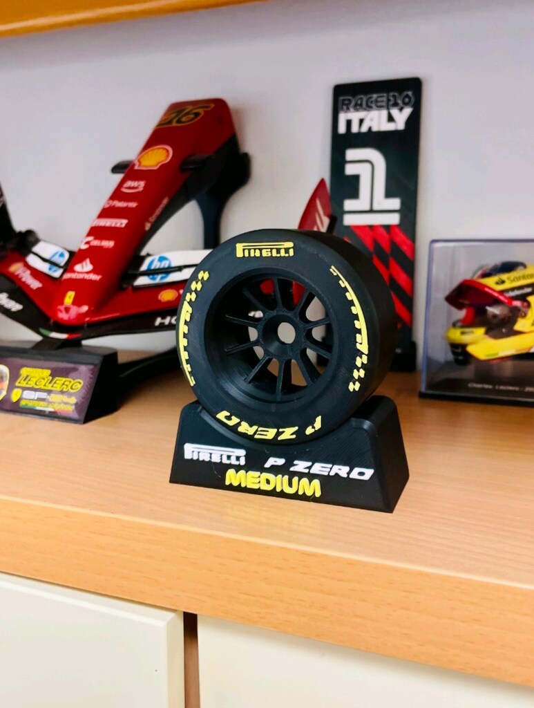 F1 Pirelli P Zero Mini Lastik Seti - 3'lü Dekoratif Koleksiyon - 5