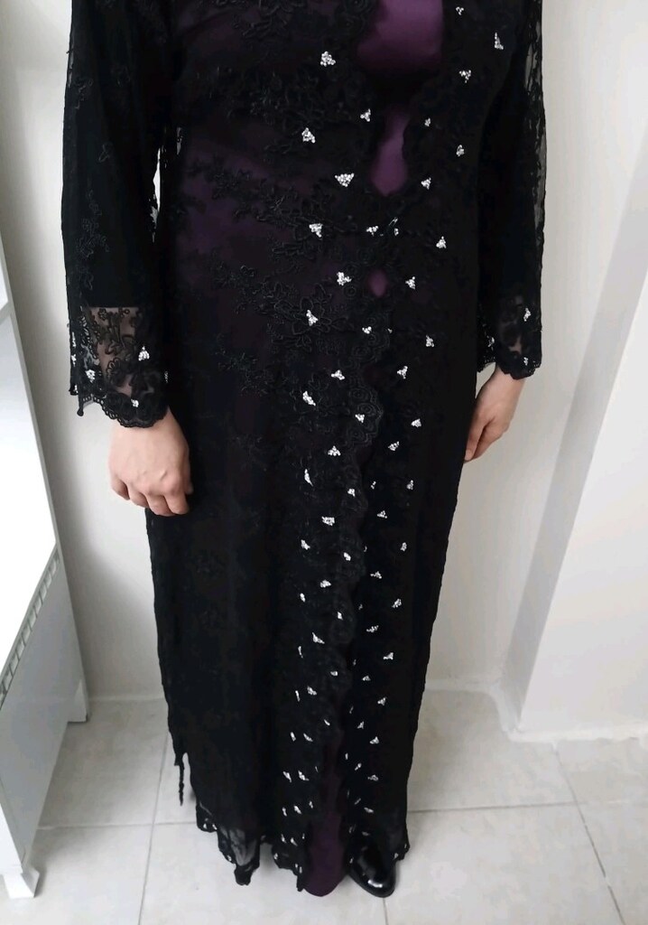 kaftan abiye elbise ön tarafında ve kollarda taşdetay